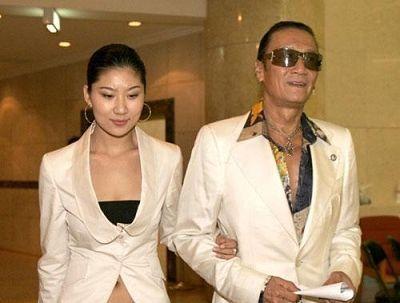 娱乐圈老男人吃瓜,揭秘不为人知的幕后故事 第1张 娱乐圈老男人吃瓜,揭秘不为人知的幕后故事 第1张